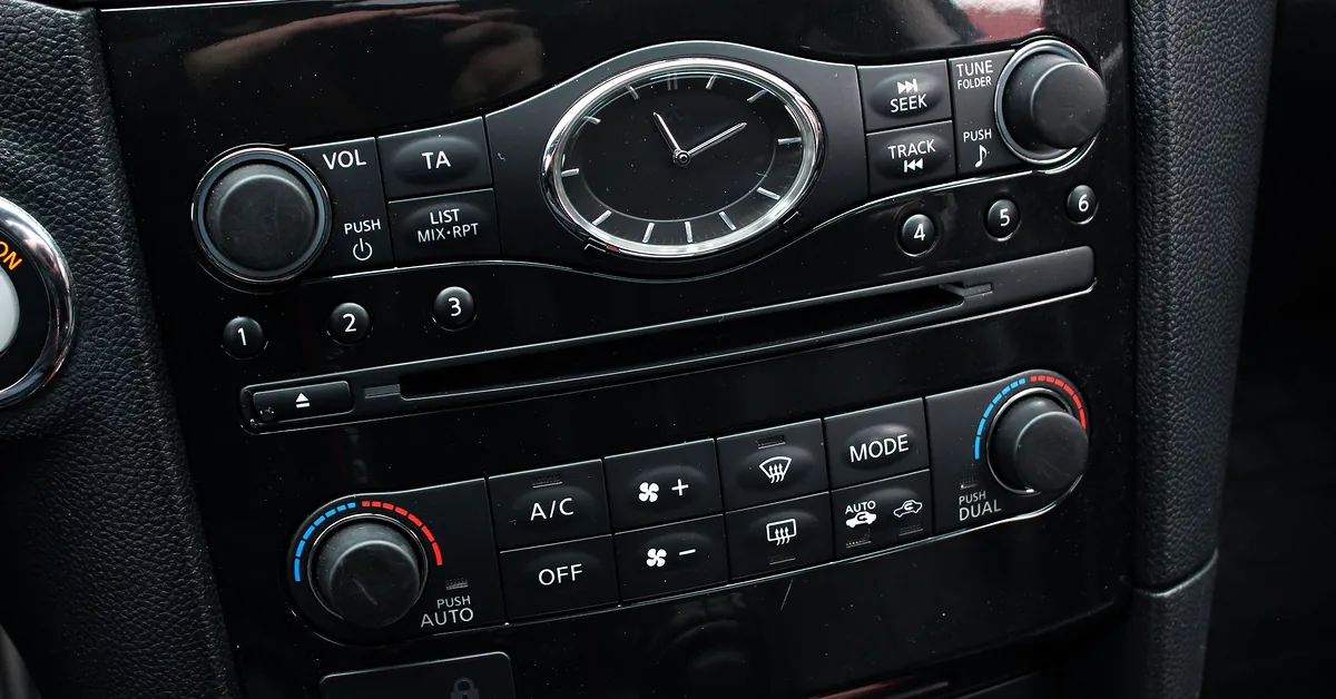 QOTD: What’s Your Favorite In-Car Clock?