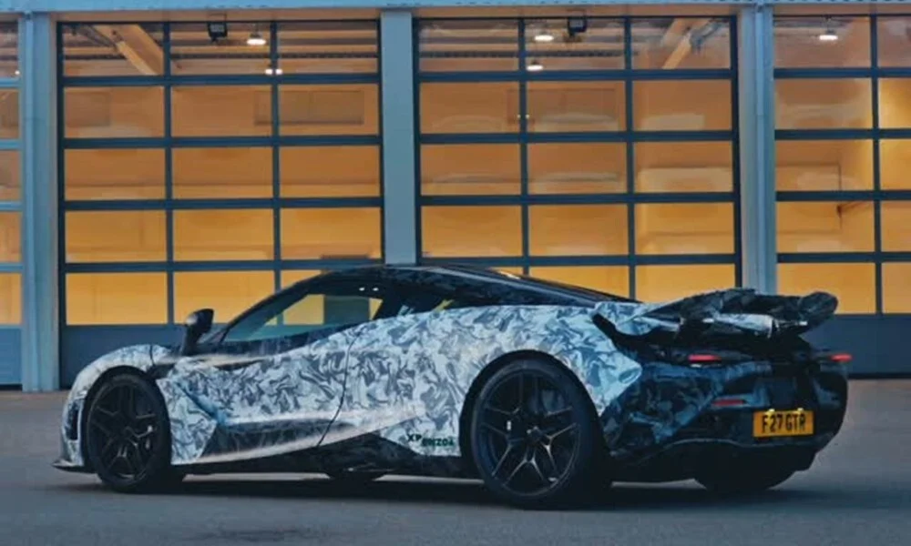 Passenger ride in the 3-seater Lanzante Project 95-59