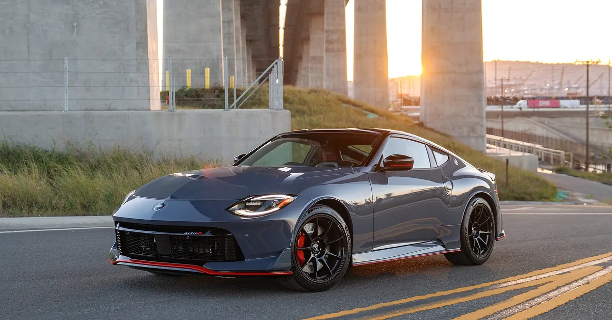 Nissan Bringing Updated Z Car with Nismo Manual to NY Auto Show