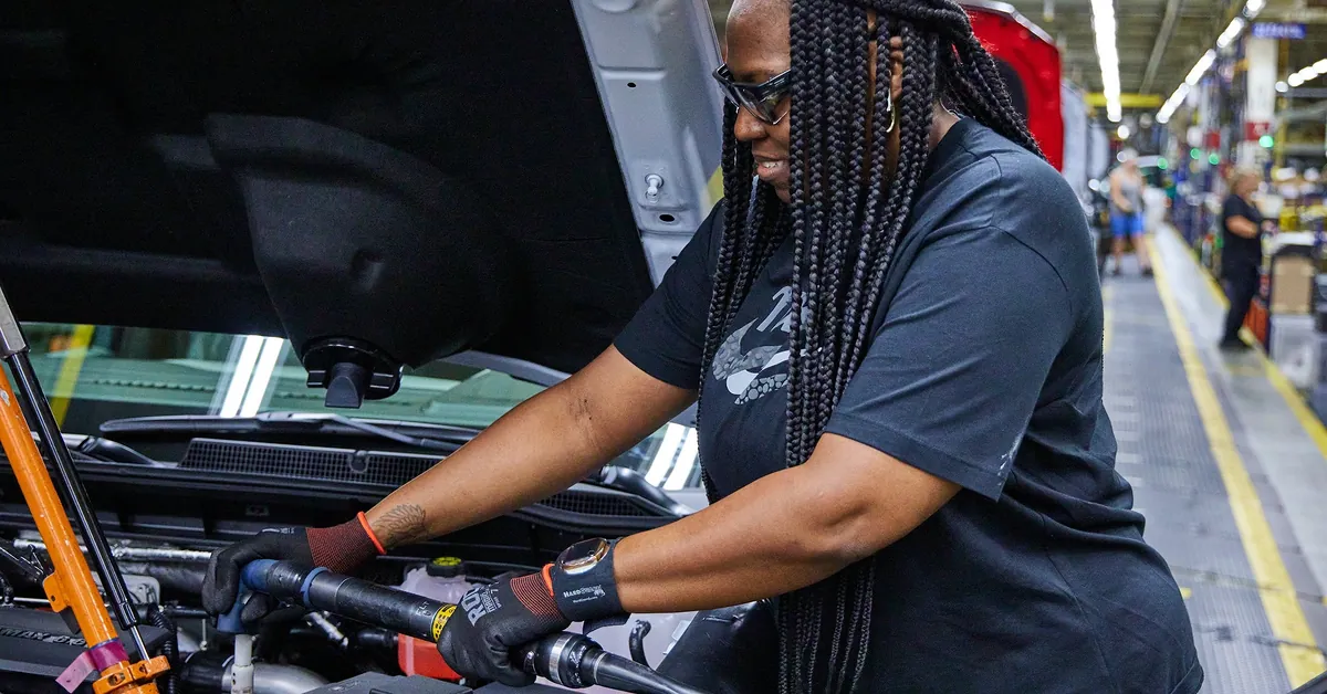 GM Increasing Heavy Truck Production Despite Rising Fuel Prices