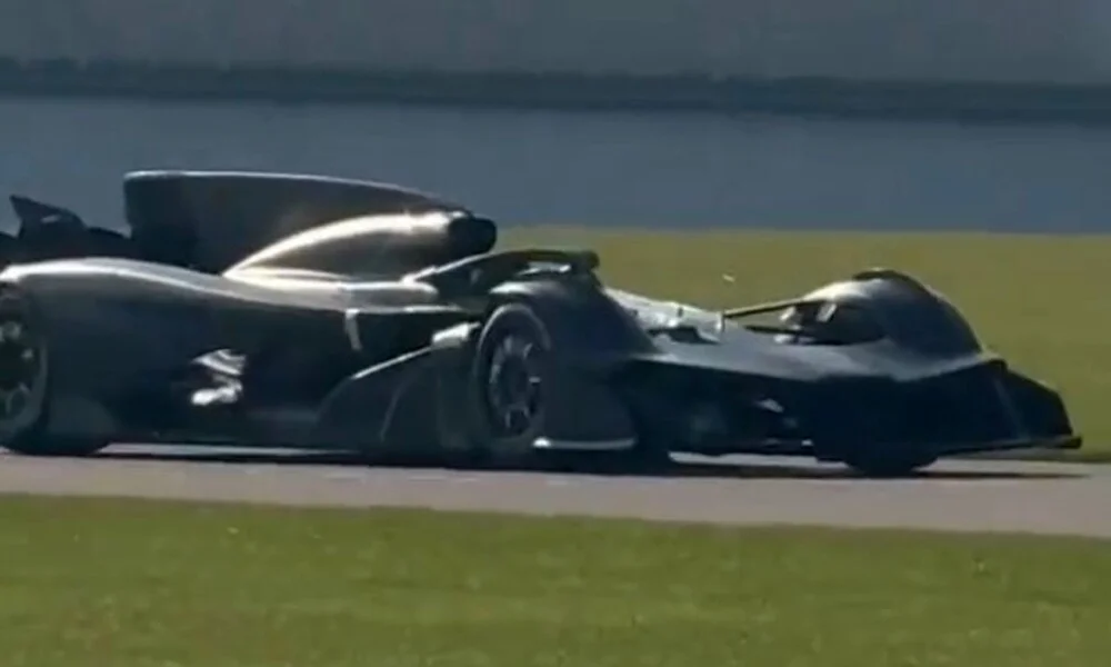Mysterious single-seater Aston Martin hypercar spotted testing
