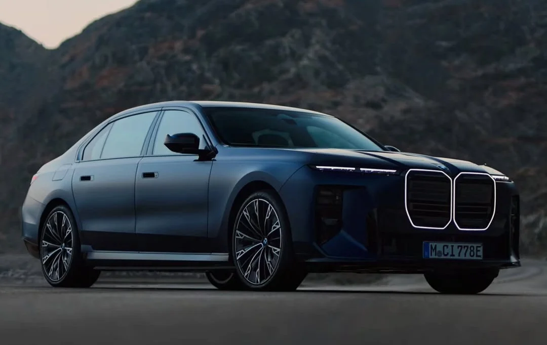 New BMW 7 Series leaked; gets revised styling and more screens