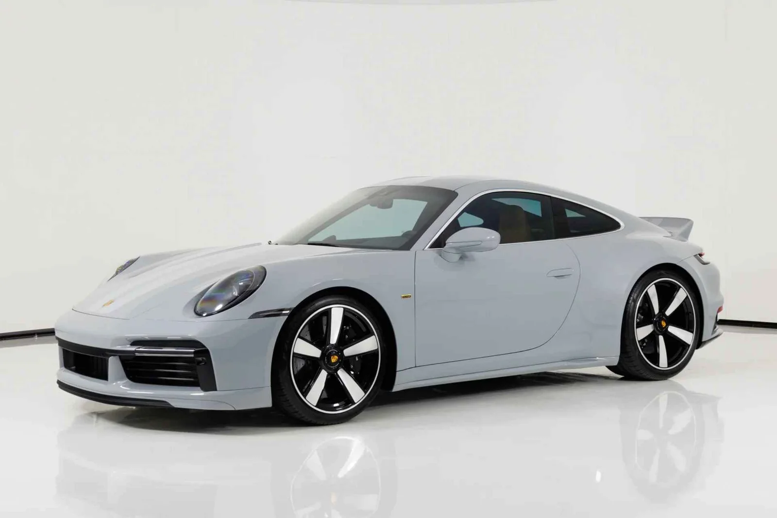 Only 400 miles driven Porsche 911 Sport Classic up for sale for half a million dollars