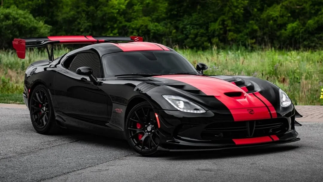 300-mile Dodge Viper ACR 1:28 Edition in Venom Black listed for sale
