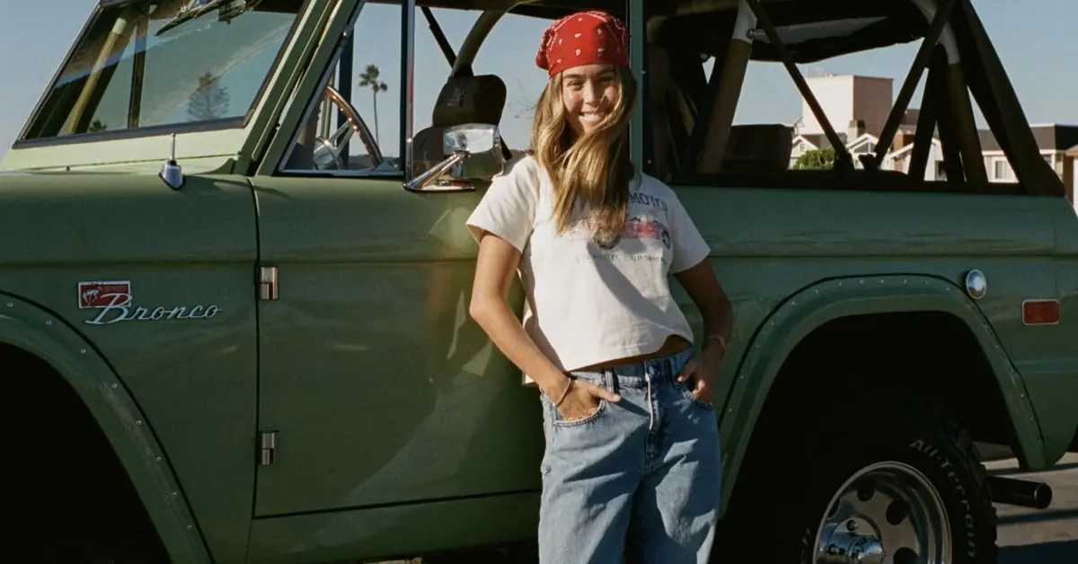 Why Do All The Hot Girls Want Old, Loud SUVs?